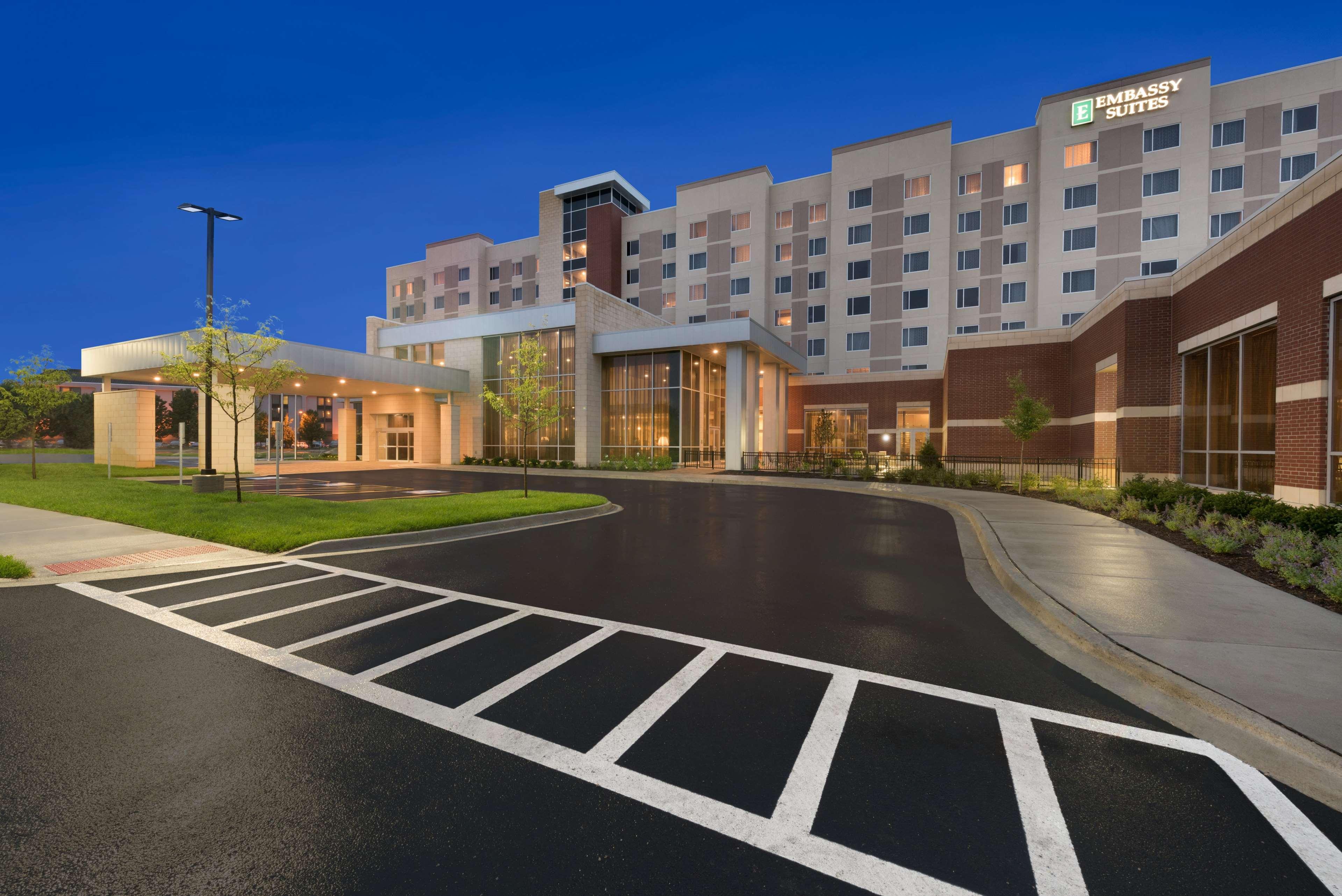 Embassy Suites By Hilton Chicago Naperville Bagian luar foto
