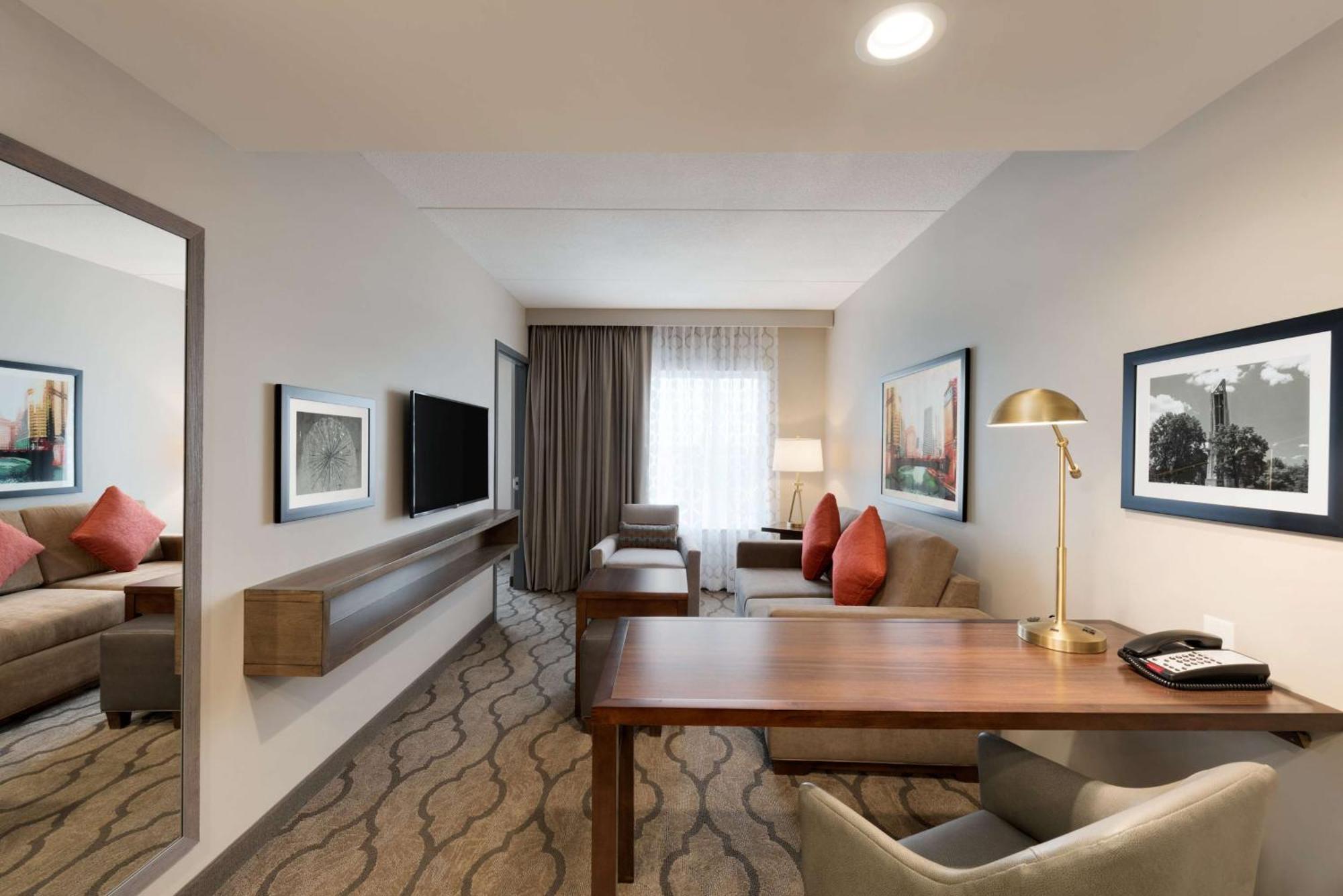 Embassy Suites By Hilton Chicago Naperville Bagian luar foto